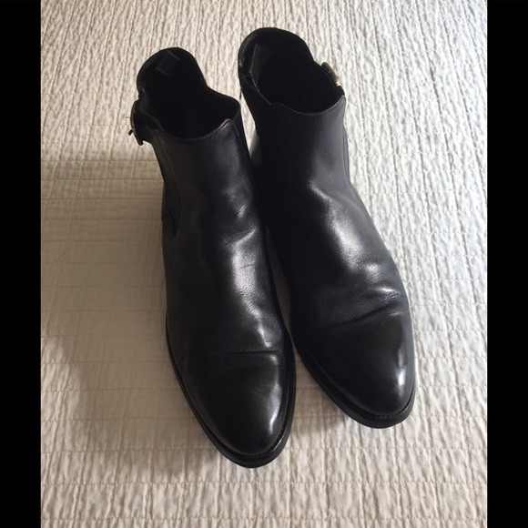 Men’s Prada black leather Chelsea boot w/buckle - Picture 2 of 12